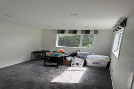 Photo of property in 12 Miles Crescent, Newlands, Wellington, 6037