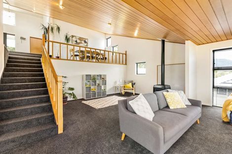 Photo of property in 17 Thorn Crescent, Fernhill, Queenstown, 9300