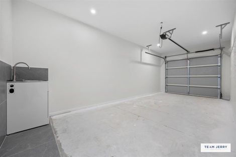 Photo of property in 11 Farranfore Road, Opaheke, Papakura, 2113