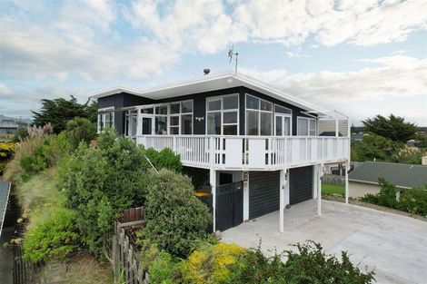 Photo of property in 72 Park Avenue, Waitarere Beach, Levin, 5510