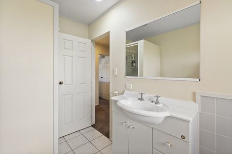 Photo of property in 17 Sunny Dale, Western Heights, Hamilton, 3200