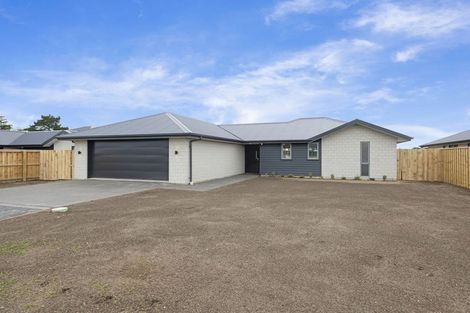 Photo of property in 13 Huntaway Lane, Te Atatu Peninsula, Auckland, 0610