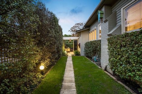 Photo of property in 28 Miller Street, Point Chevalier, Auckland, 1022