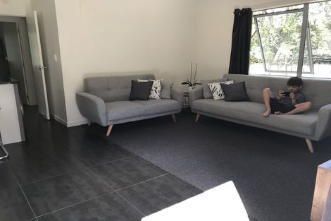 Photo of property in 218a Glamorgan Drive, Northcross, Auckland, 0630