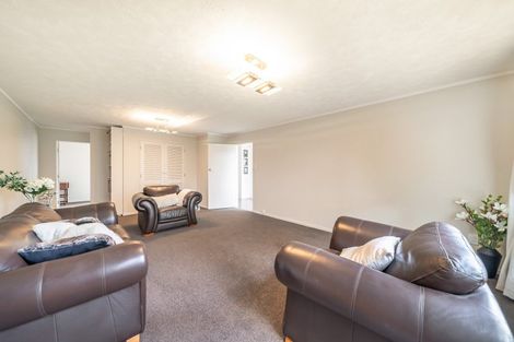Photo of property in 3 Bowline Place, Whitby, Porirua, 5024
