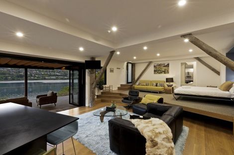 Photo of property in 5 Mincher Road, Kelvin Heights, Queenstown, 9300