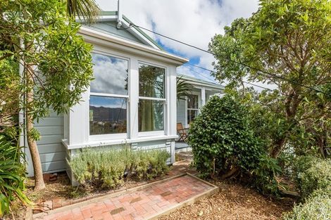 Photo of property in 125 Wadestown Road, Wadestown, Wellington, 6012