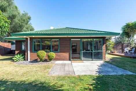 Photo of property in 36 Webb Place, Papamoa Beach, Papamoa, 3118