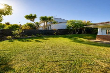 Photo of property in 2/14 Aberfeldy Avenue, Highland Park, Auckland, 2010