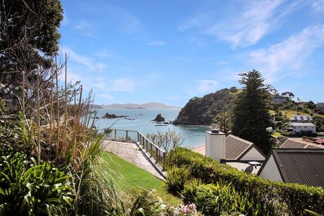 Photo of property in 17 Tapeka Heights Lane, Russell, 0202