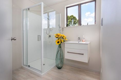 Photo of property in 9a Puriri Place, Whitianga, 3510