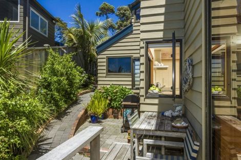 Photo of property in 2/20 Whitby Crescent, Mairangi Bay, Auckland, 0630