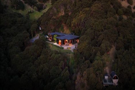 Photo of property in 380 Whaanga Road, Raglan, 3297