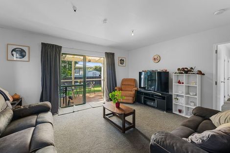Photo of property in 10 Volta Place, Clendon Park, Auckland, 2103