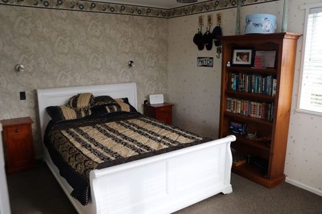 Photo of property in 65 Gorge Road, Maungaturoto, 0520