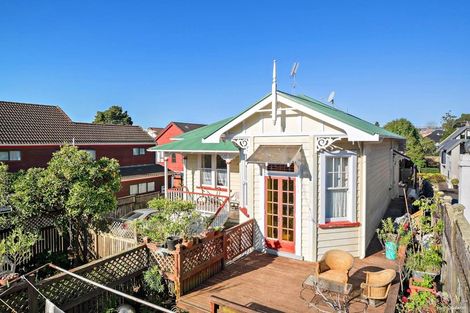 Photo of property in 62 Saint Andrews Road, Havelock North, 4130