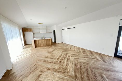 Photo of property in 25 Kenehi Road, Karaka, 2124