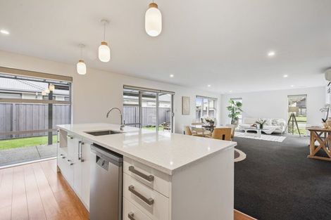 Photo of property in 6 Peter Place, Rangiora, 7400