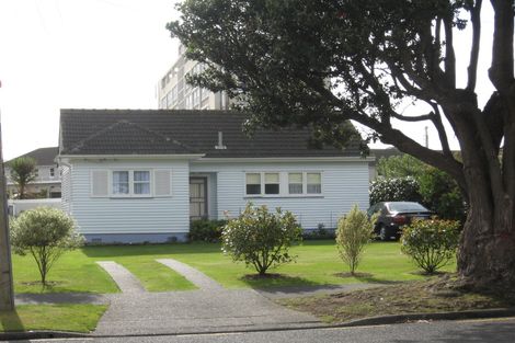 Photo of property in 65 Copeland Street, Hutt Central, Lower Hutt, 5011
