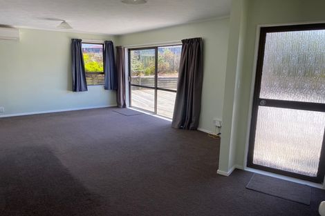 Photo of property in 47 Guadeloupe Crescent, Grenada Village, Wellington, 6037