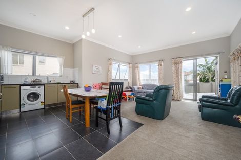 Photo of property in 7 Kinmont Rise, East Tamaki Heights, Auckland, 2016