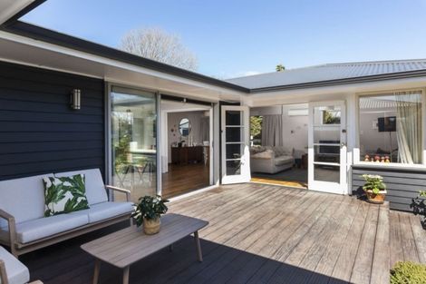 Photo of property in 2 Manor Place, Bryndwr, Christchurch, 8053