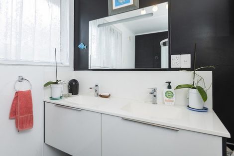 Photo of property in 13 Domain Road, Ormond, Gisborne, 4071