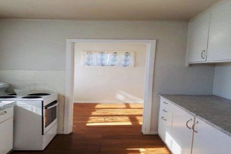 Photo of property in 2 Beaumonts Way, Manurewa, Auckland, 2102