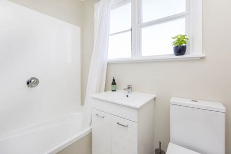 Photo of property in 51 Chapman Crescent, Naenae, Lower Hutt, 5011