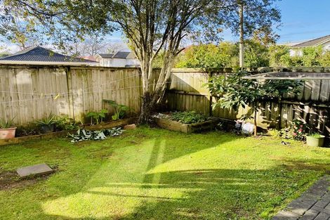 Photo of property in 7/31 Swanson Road, Henderson, Auckland, 0610