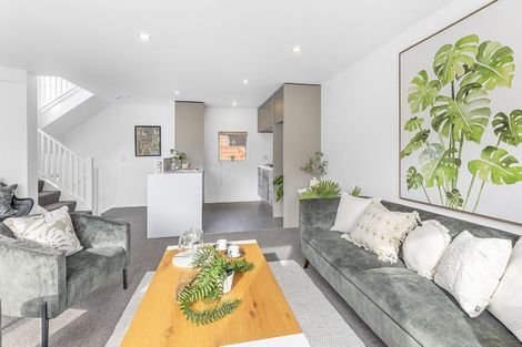 Photo of property in 1/12 Agra Crescent, Khandallah, Wellington, 6035