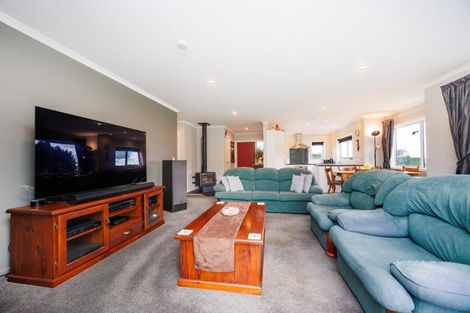 Photo of property in 147 Albert Road, Tokomaru, Palmerston North, 4474
