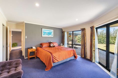 Photo of property in 12 Gleaming Place, Waiuku, 2123