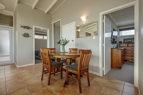 Photo of property in 18a Marine Parade South, Foxton Beach, Foxton, 4815