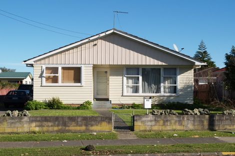 Photo of property in 83 Raglan Street, Mangere East, Auckland, 2024