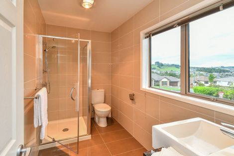Photo of property in 36 Leburn Crescent, Flat Bush, Auckland, 2016