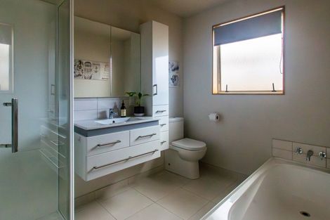 Photo of property in 5 Rochfort Place, Westport, 7825