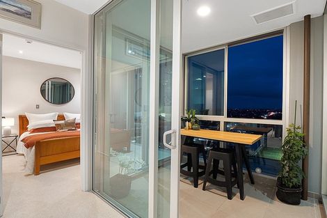 Photo of property in Sentinel Apartments, 1403/3 Northcroft Street, Takapuna, Auckland, 0622
