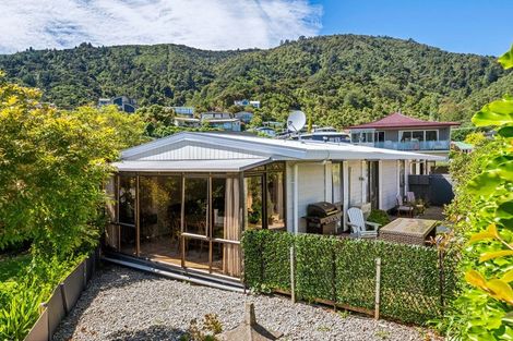 Photo of property in 2b Seaview Crescent, Picton, 7220