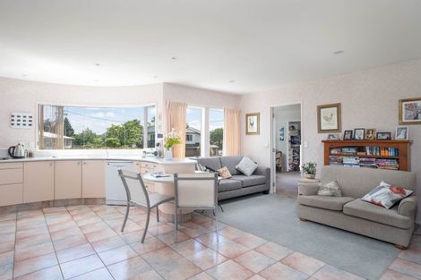 Photo of property in 25 Hawai Street, Two Mile Bay, Taupo, 3330
