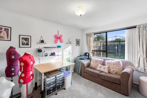 Photo of property in 8 Addison Place, Halswell, Christchurch, 8025
