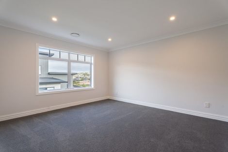 Photo of property in 28 Farnworth Terrace, Churton Park, Wellington, 6037