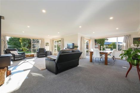 Photo of property in 9 Huntly Road, Outram, 9019