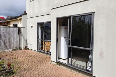 Photo of property in 60 Tiger Drive, Golflands, Auckland, 2013