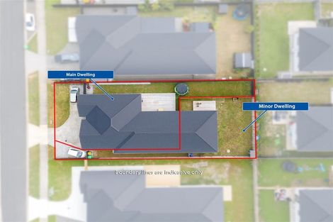 Photo of property in 13 Walter Ruddock Avenue, Kumeu, 0810