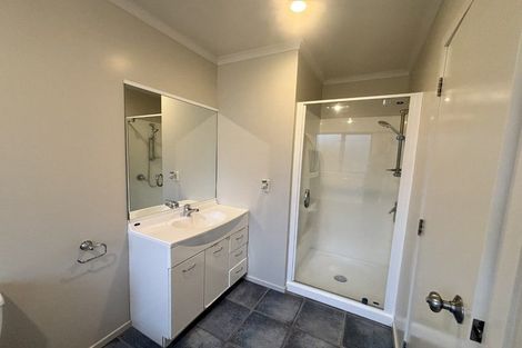 Photo of property in 7 Greenstone Place, Aotea, Porirua, 5024