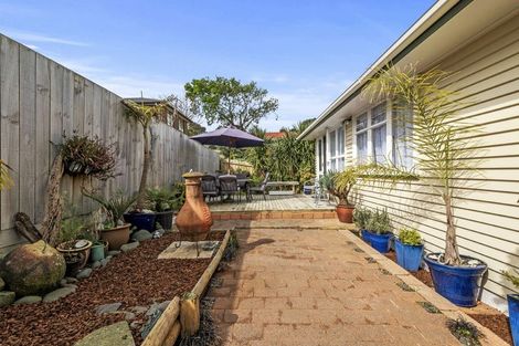 Photo of property in 12 Whitmore Road, Mount Roskill, Auckland, 1041