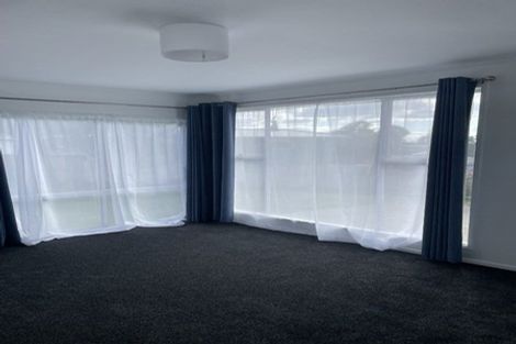 Photo of property in 27 Yearsley Place, Manurewa, Auckland, 2102