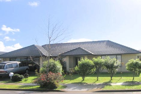 Photo of property in 1 Chapletown Drive, East Tamaki, Auckland, 2016