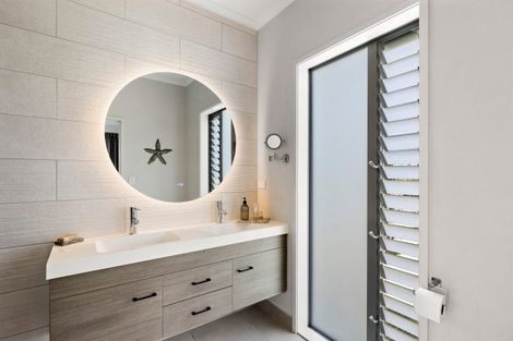 Photo of property in 1154a East Coast Road, Redvale, Auckland, 0794